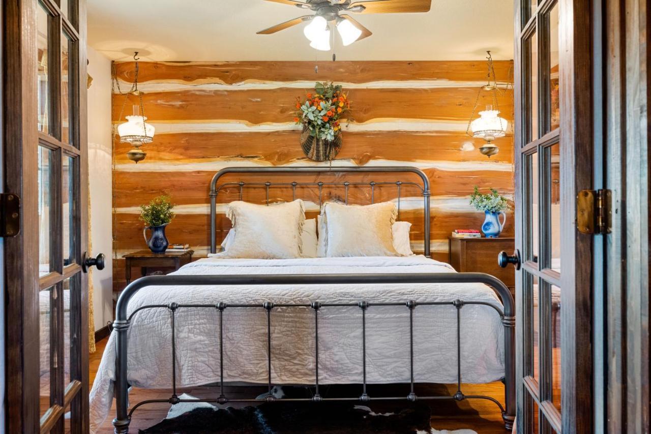 Inn At Sunset Mill Ranch Wimberley Exterior photo
